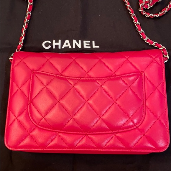 SOLD!! - Chanel wallet on chain - Authentic - Picture 2 of 10